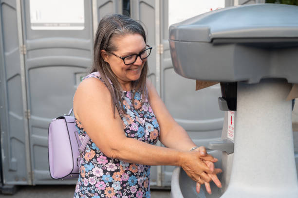 Best Portable toilet rental cost  in Carpentersvle, IL