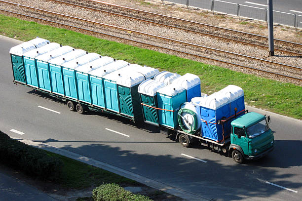 Best Luxury portable toilet rental  in Carpentersvle, IL